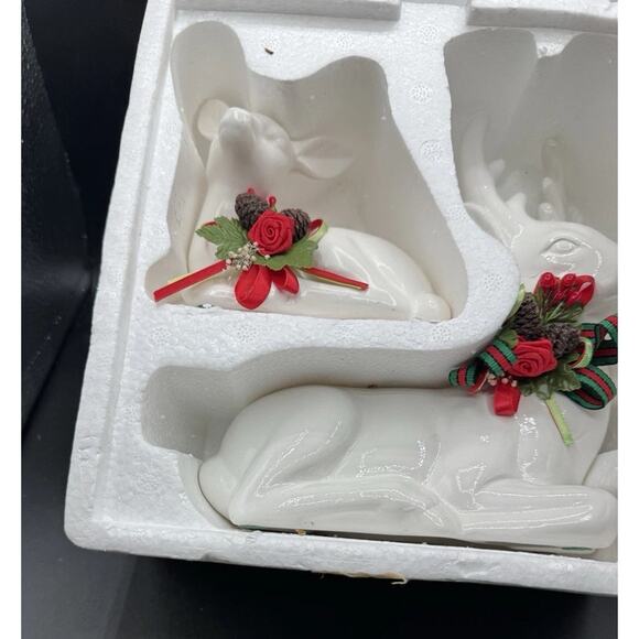 DELUXE DEER FAMILY W/CHRISTMAS BOWS TWO PIECE EARTHENWARE CENTER PIECE - Picture 3 of 10